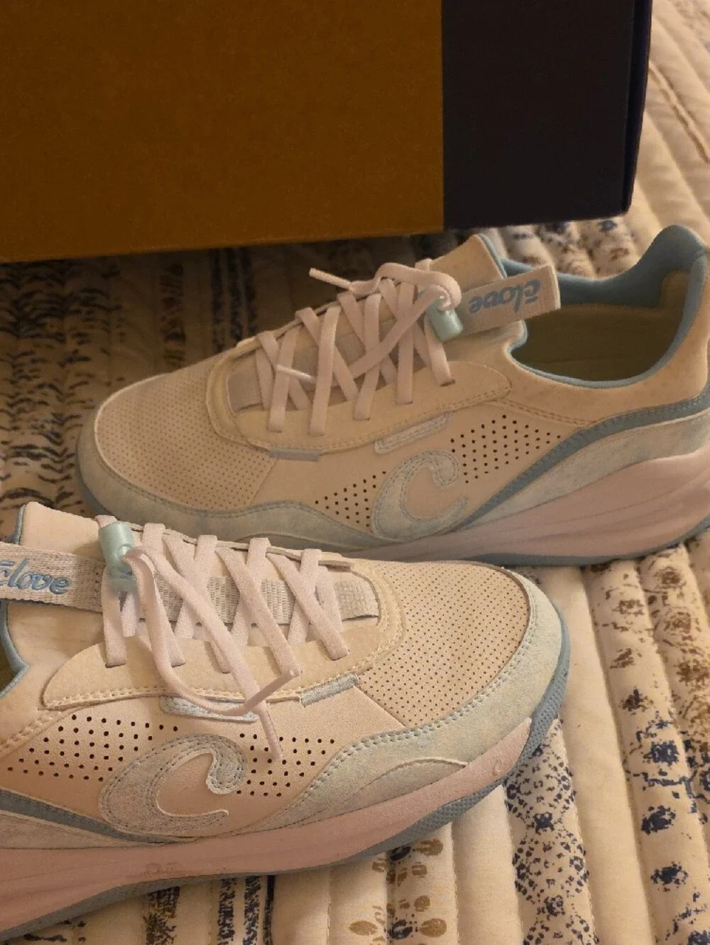 Clae Women’s White & Light Blue Low-Top Sneakers